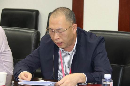 說明: 深圳職業(yè)技術(shù)學(xué)院黨委副書記、紀(jì)委書記楊平現(xiàn)場(chǎng)致辭